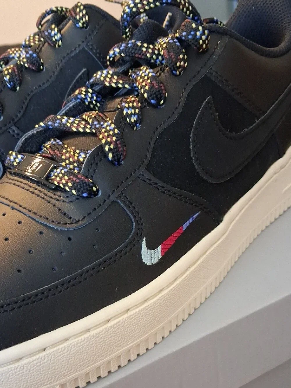 Nike Air Force 1 LV8 1 (GS) Sz 7Y Black/Black/ Saturn Gold-Comet Blue New In Box
